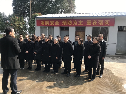 圖為活動現(xiàn)場點(diǎn)評 陳瑩攝_副本.jpg